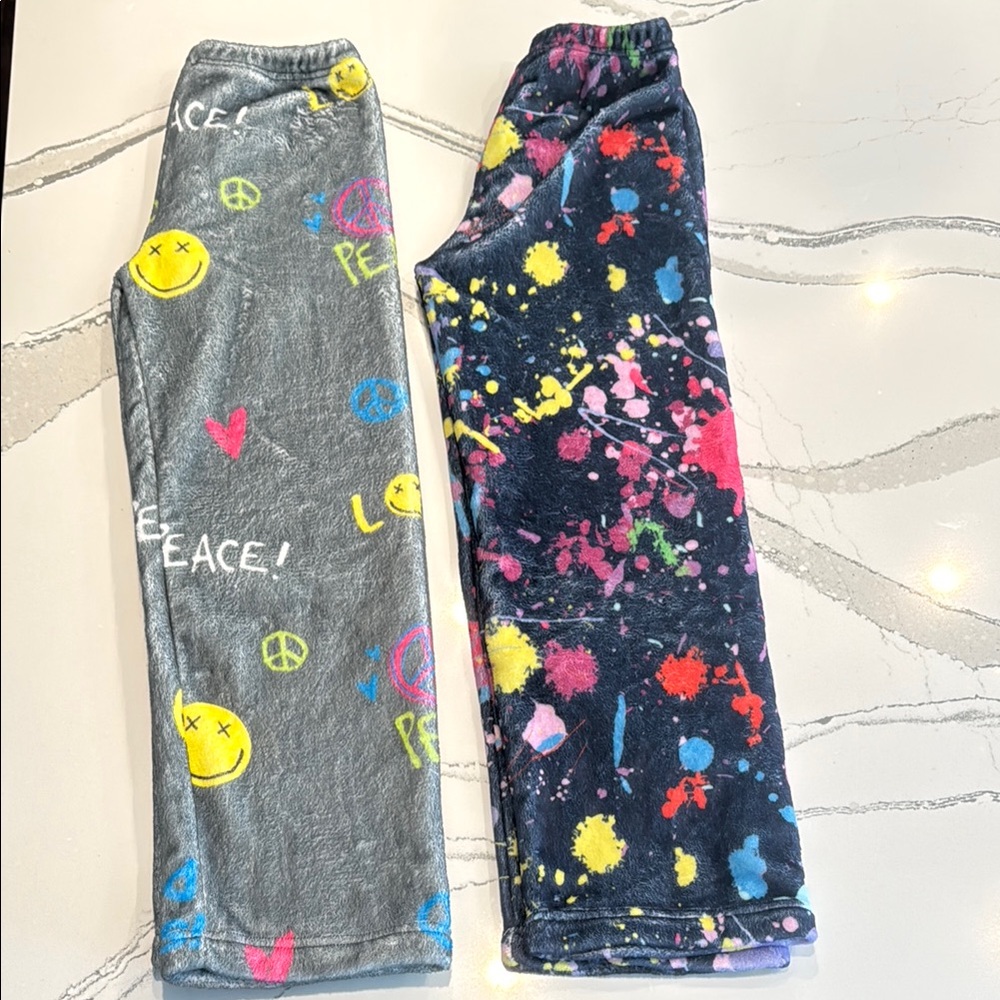 Heartbreaker Girls Plush Pajama Pants Size 8/10 Peace Love Paint Splatter